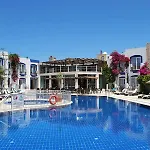 ホテル Serpina (adults Only) 3*