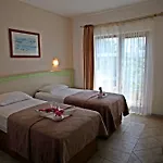 ホテル Serpina (adults Only) 3*