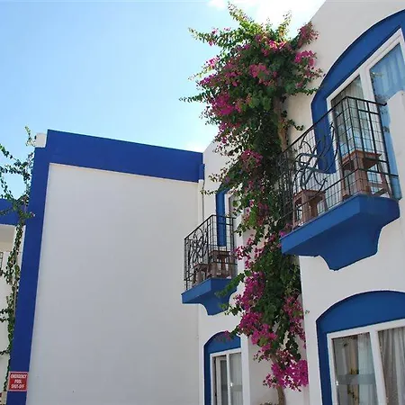 Serpina (adults Only) Otel 3*