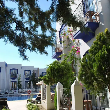 Serpina (adults Only) Otel 3*