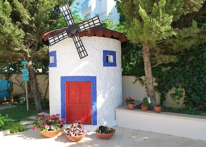 Otel Serpina (adults Only)